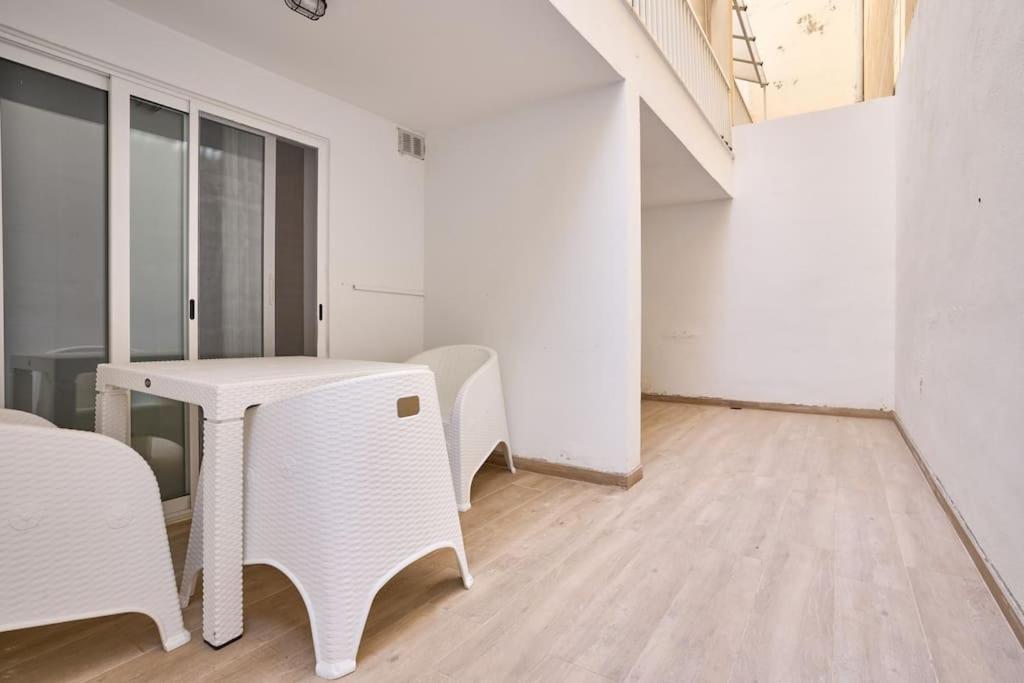 Urban Front - Walking Distance From Paceville And St George Bay Beach Is-Swieqi Екстер'єр фото